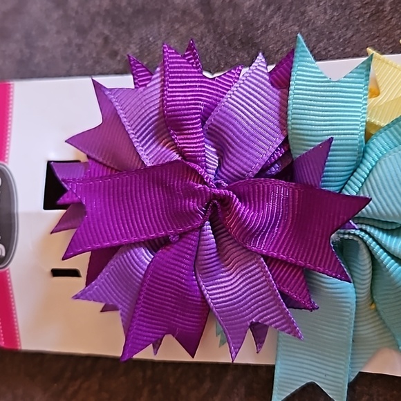 3/$30 GIMME Coquette Hair Bow Clips - Picture 4 of 5
